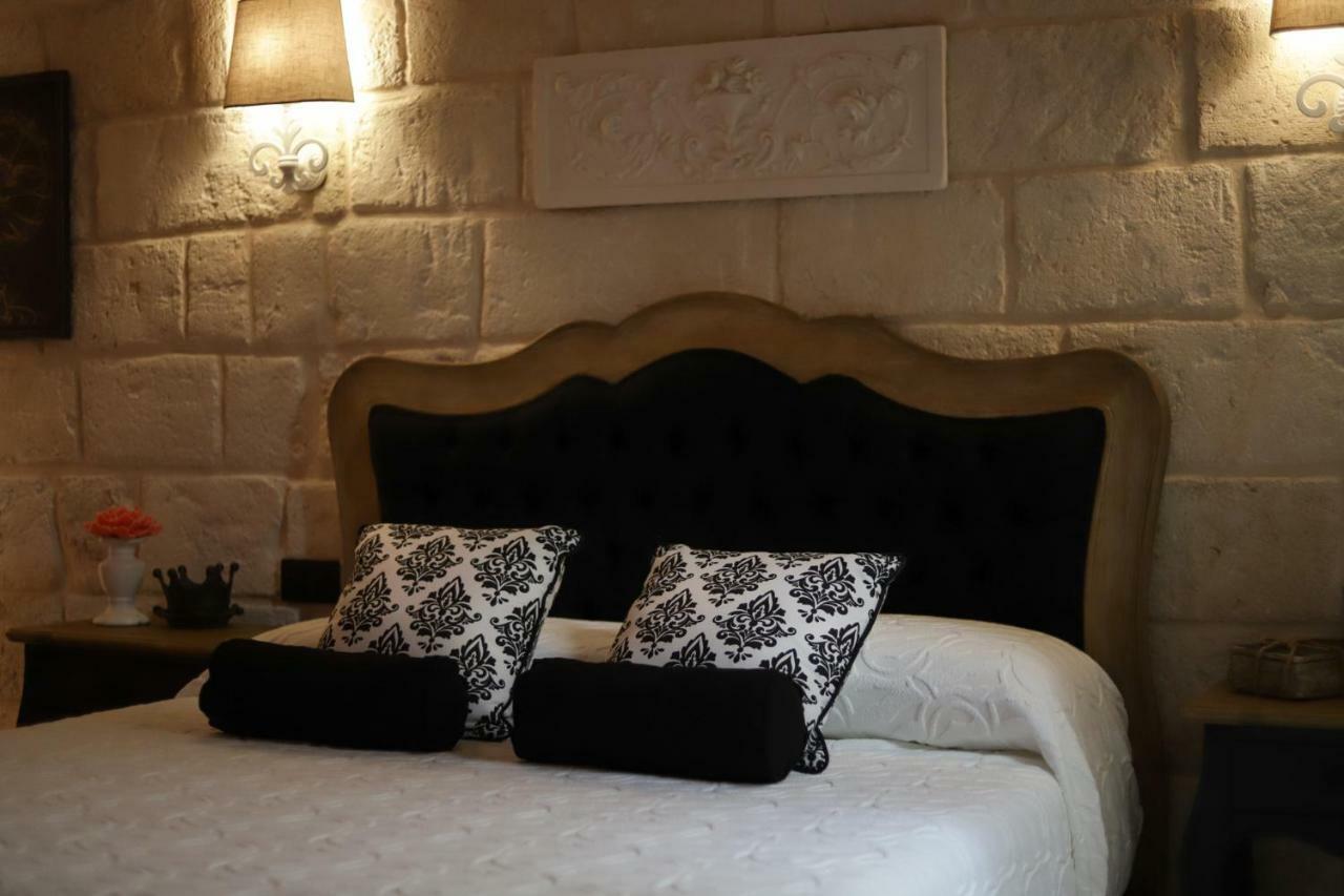 Suite Conte Cavour Monopoli Bagian luar foto
